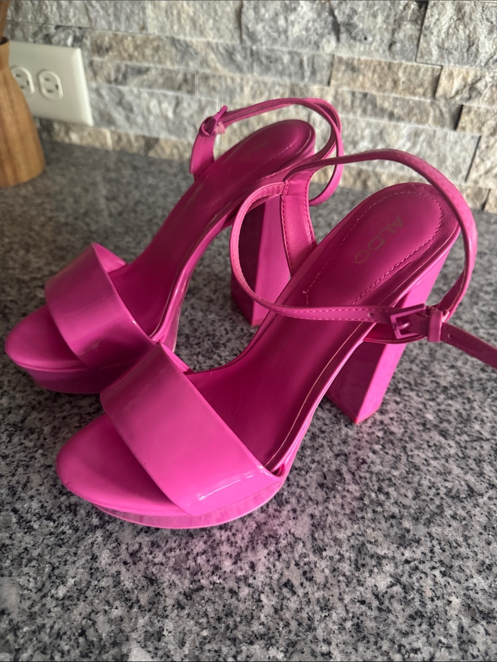 ALDO Fuchsia Platform Block Heels - Size 7